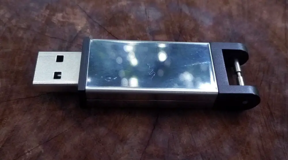how to install winrar on a flashdrive