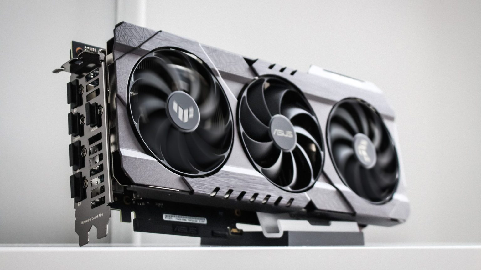 How to Control GPU Fan Speed for NVIDIA & AMD (Easy Tips)